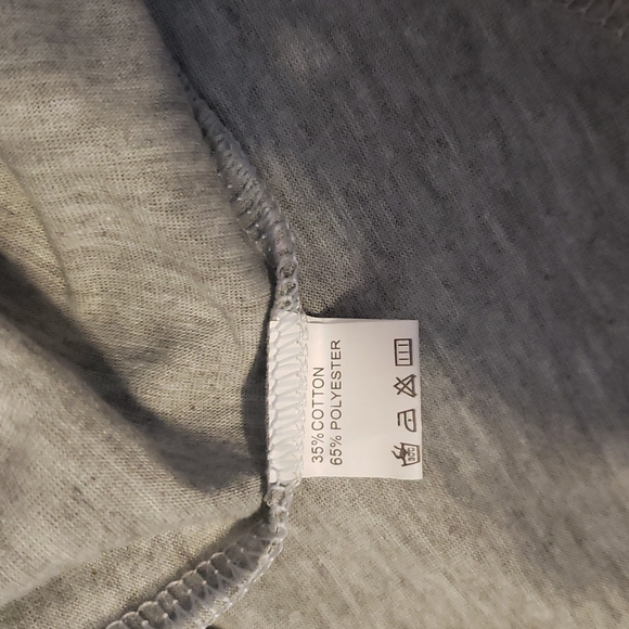 NWOT  Grey Cold Shoulder Shirt - Picture 4 of 6